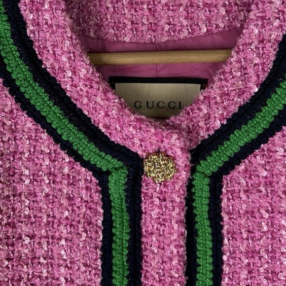 Authentic beautiful Gucci pink tweed belted jacket in very good condition - Picture 5 of 16